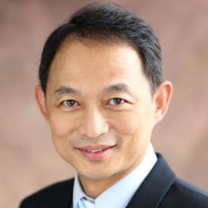 Prin Rojanapongpun (Chairman and Associate Professor of the Department of Ophthalmology at Chulalongkorn University and King Chulalongkorn Memorial Hospital)